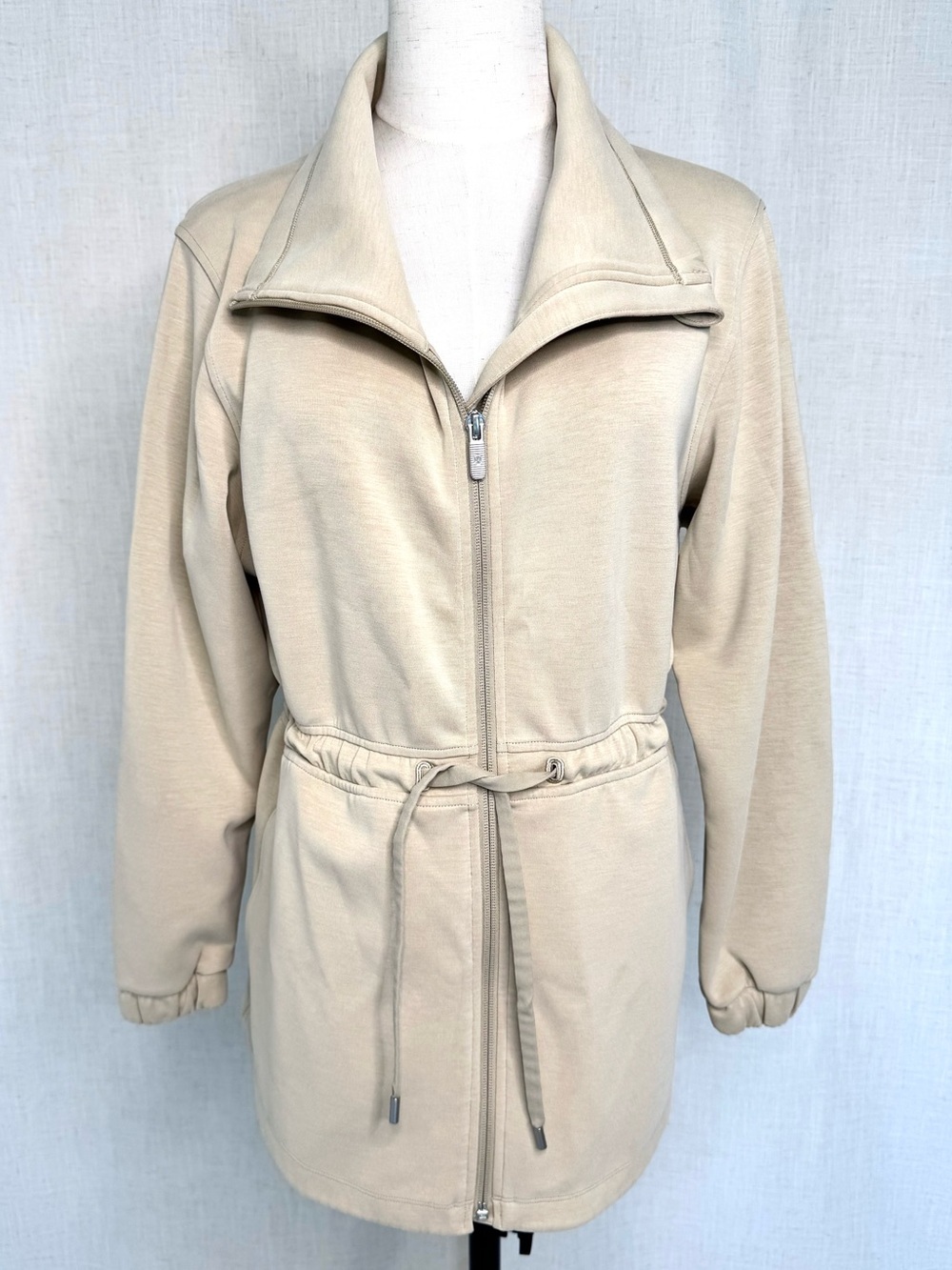 Lululemon Softstreme Cinch Waist Jacket Beige Trench Size 4